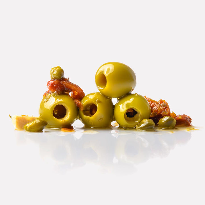 Оливки Гордаль с вялеными томатами и каперсами 580гр